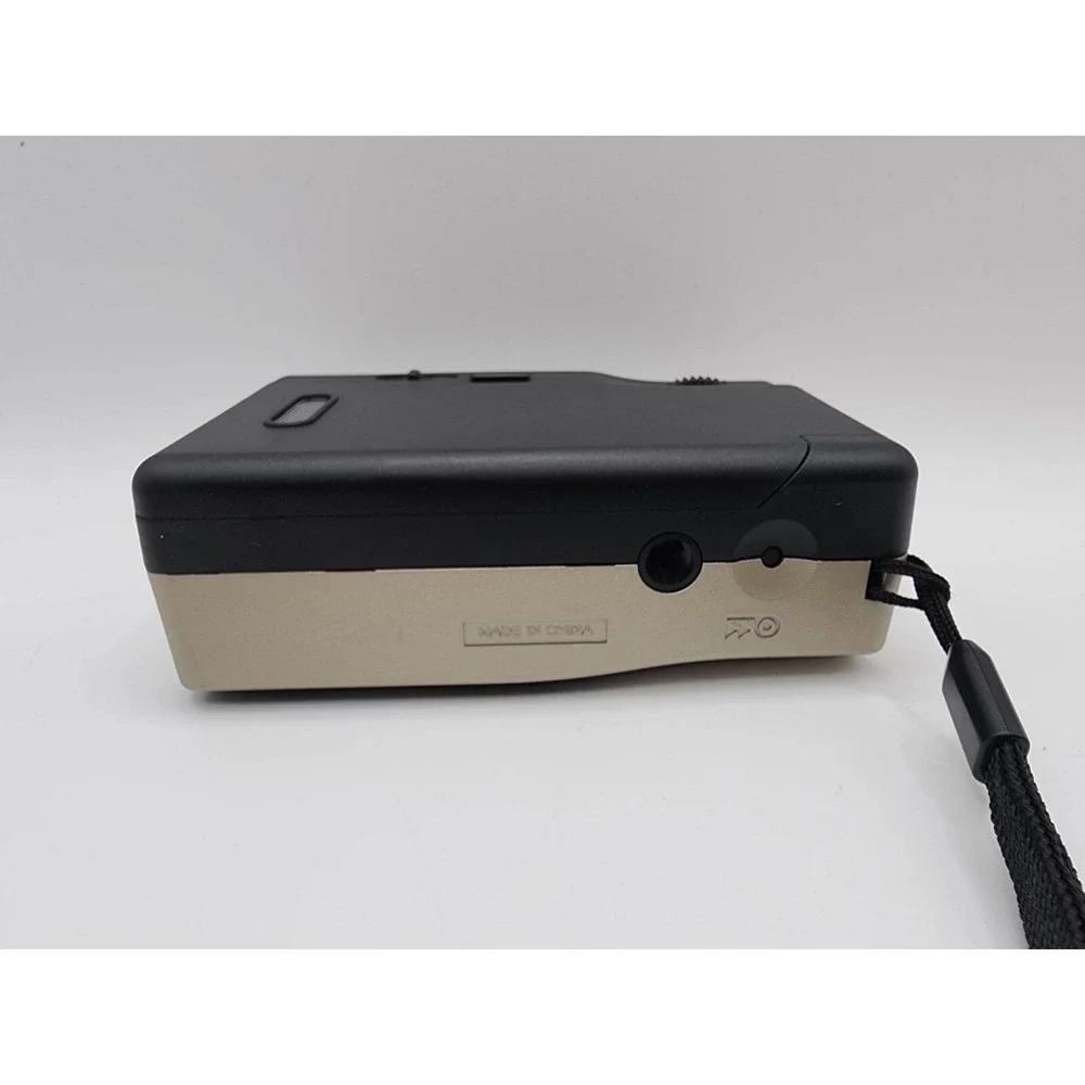 VIVITAR PN2011 35mm Camera Panoramic Focus Free Point & Shoot‎ w/Case - Untested